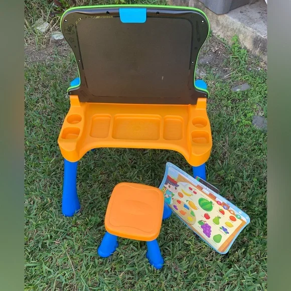 ✨⚡️💥Vtech Explore & Write Activity Desk - Picture 2 of 2
